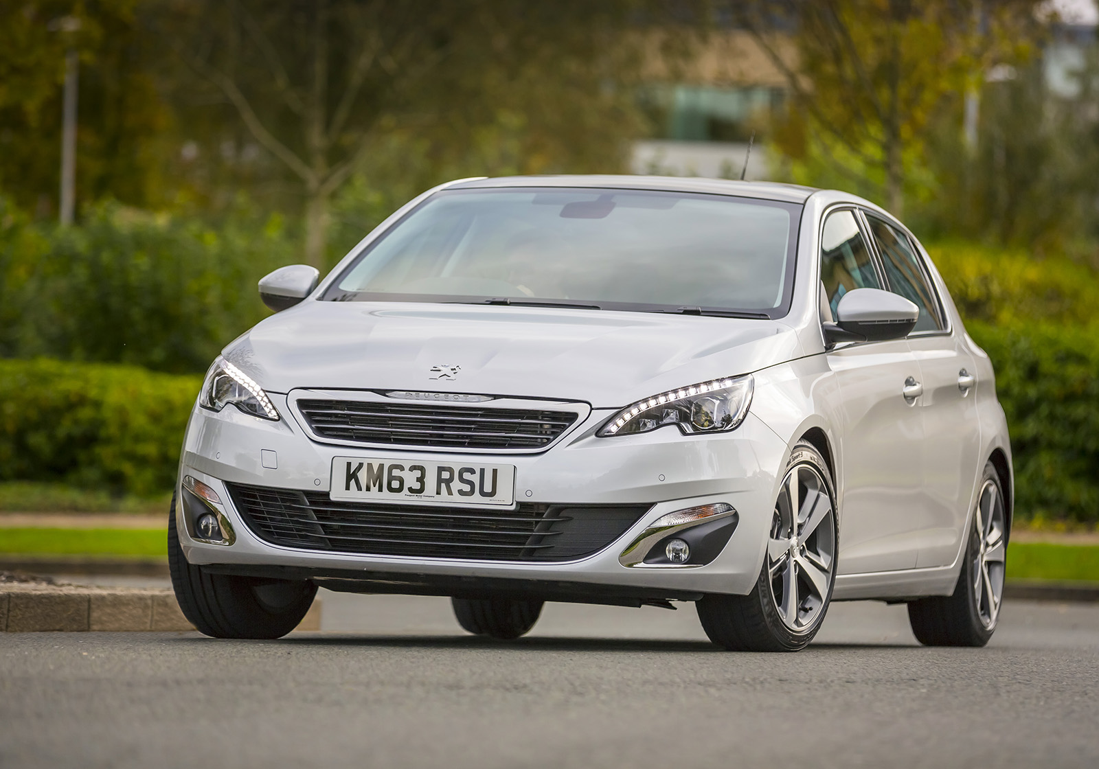 Peugeot 308 1.6 HDi first drive